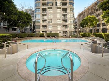 Heated resort-style swimming pool with jacuzzi